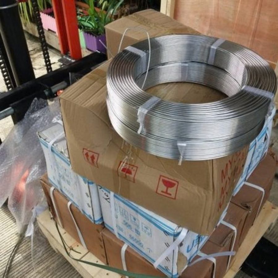 ลวดอลูมิเนียมคลิปแบบวง ลวดอลูมิเนียมคลิปแบบวง หรือ ลวดวง เป็นอีกหนึ่งตัวเลือกที่ได้รับความนิยมในการรัดบรรจุภัณฑ์ต่างๆ โดยเฉพาะในอุตสาหกรรมอาหาร เช่น การผลิตหมูยอ แหนม ไส้กรอก หรือการบรรจุผักผลไม้สด