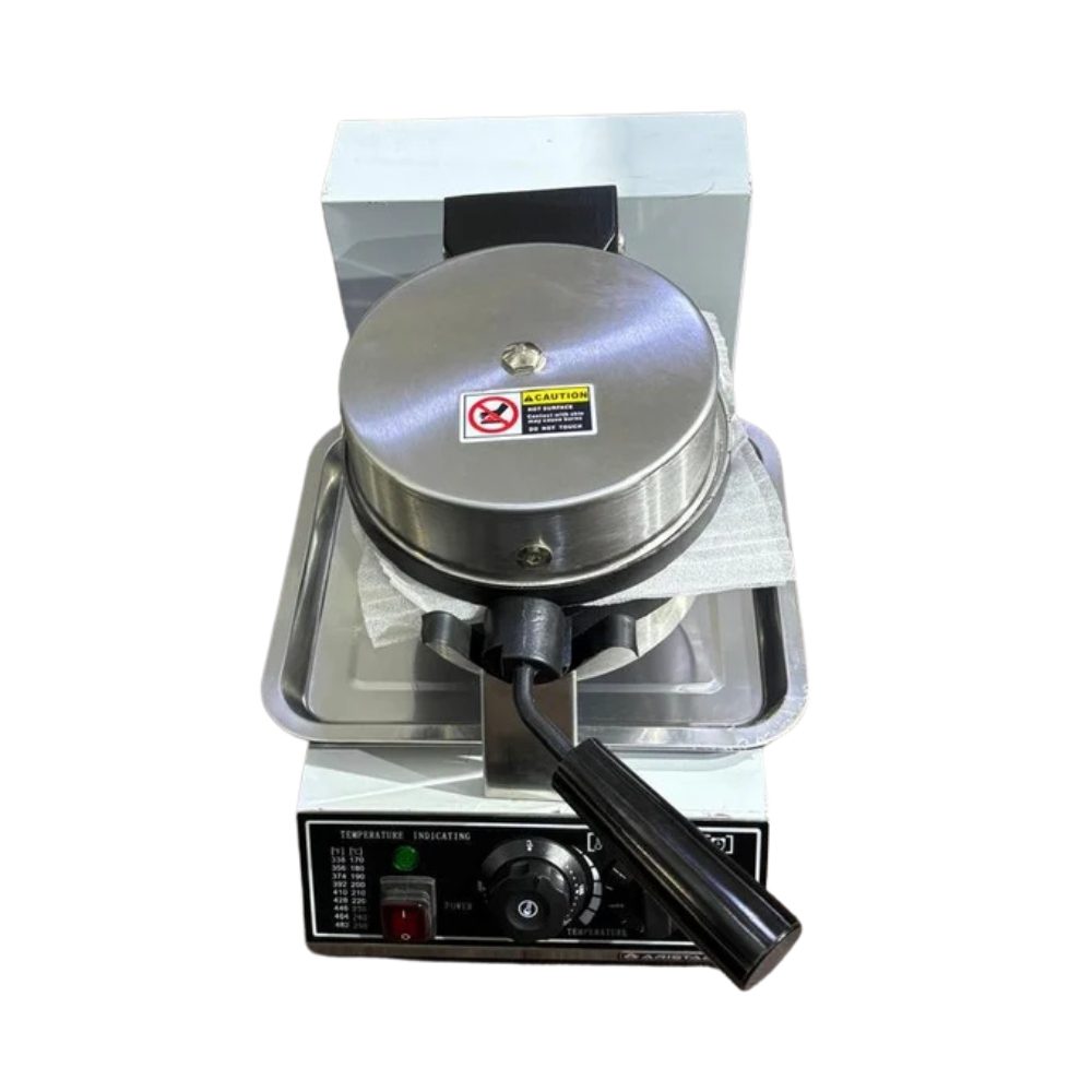 BS-UWB03B เครื่องทำขนมวาฟเฟิลไฟฟ้า แบบหมุน BS-UWB03B เครื่องทำขนมวาฟเฟิลไฟฟ้า แบบหมุน เชิงพาณิชย์ระดับพรีเมียม ออกแบบมาสำหรับครัวมืออาชีพ ร้านกาแฟ ร้านเบเกอรี่ โรงแรม ร้านอาหาร และร้านของหวาน มาพร้อมระบบทำความร้อนกำลังสูง 1200 วัตต์และกลไกการอบแบบหมุน 360 องศาช่วยให้กระจายความร้อนได้อย่างสม่ำเสมอ ทำให้ได้วาฟเฟิลที่สุกกำลังดี กรอบ สีทองสวยงามทุกครั้ง